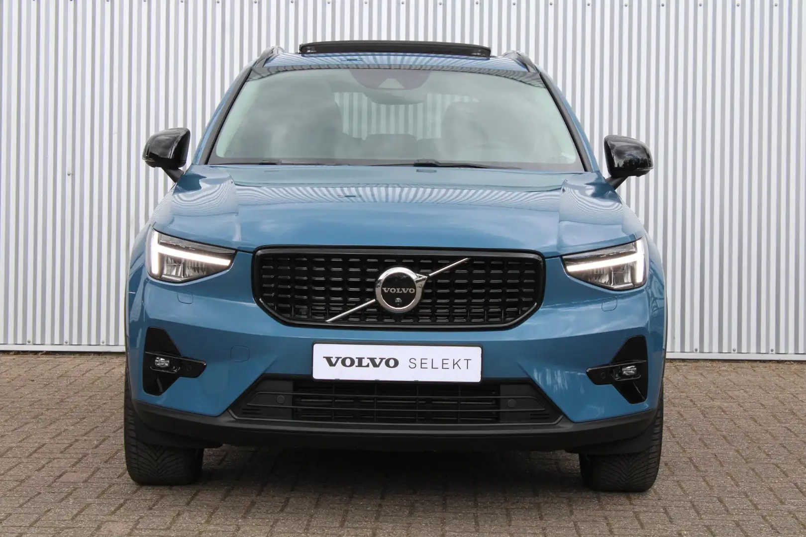 Volvo XC40 T5 Recharge PHEV R-design| Harman/Kardon Audio | P Bleu - 2