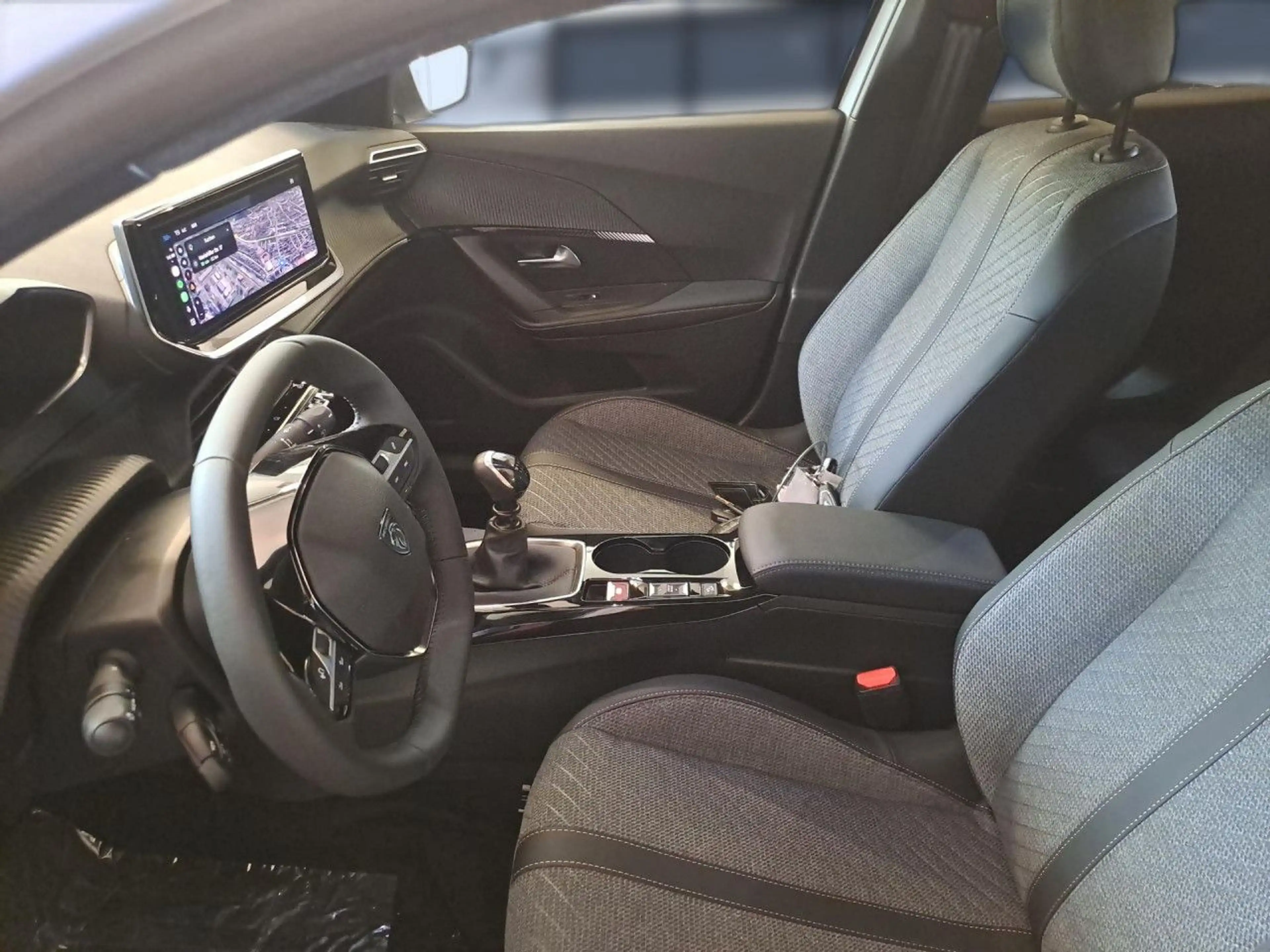 Peugeot 2008 Allure Bluetooth LED Klima Einparkhilfe — photo 10