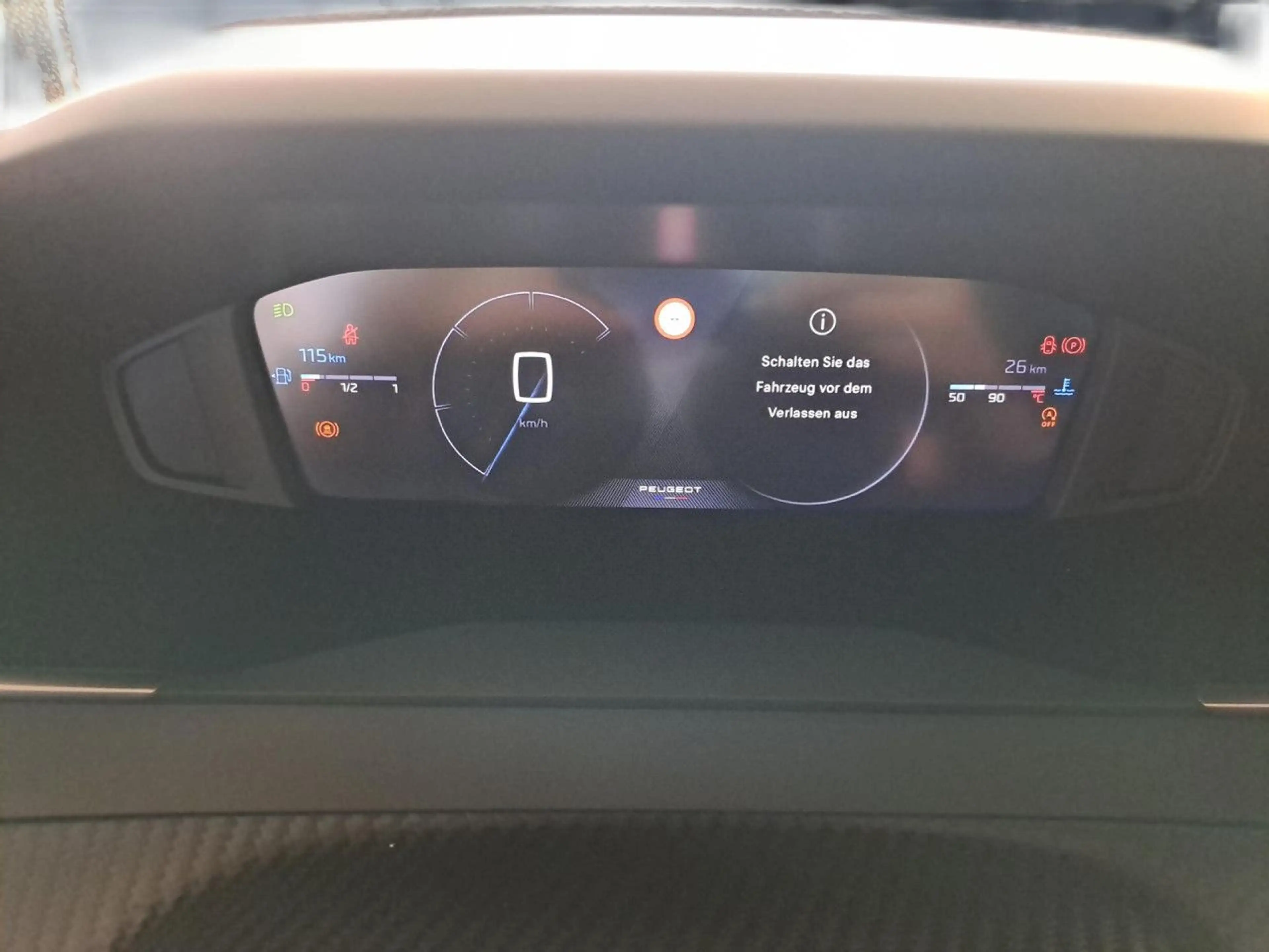 Peugeot 2008 Allure Bluetooth LED Klima Einparkhilfe — photo 14