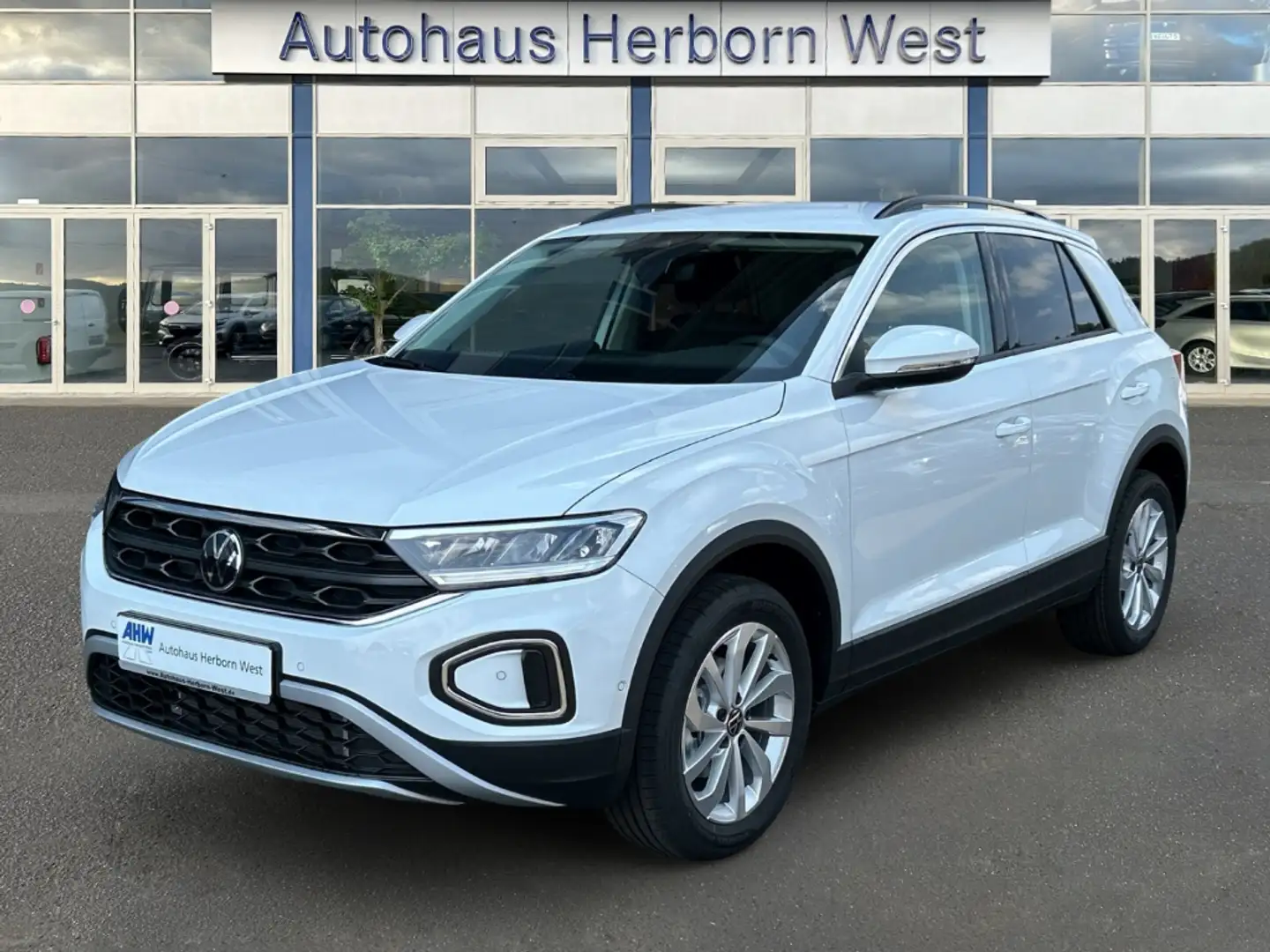 Volkswagen T-Roc 1.5 TSI Life AHK DSG SHZ LED Assistenzpaket RFK No Blanc - 1