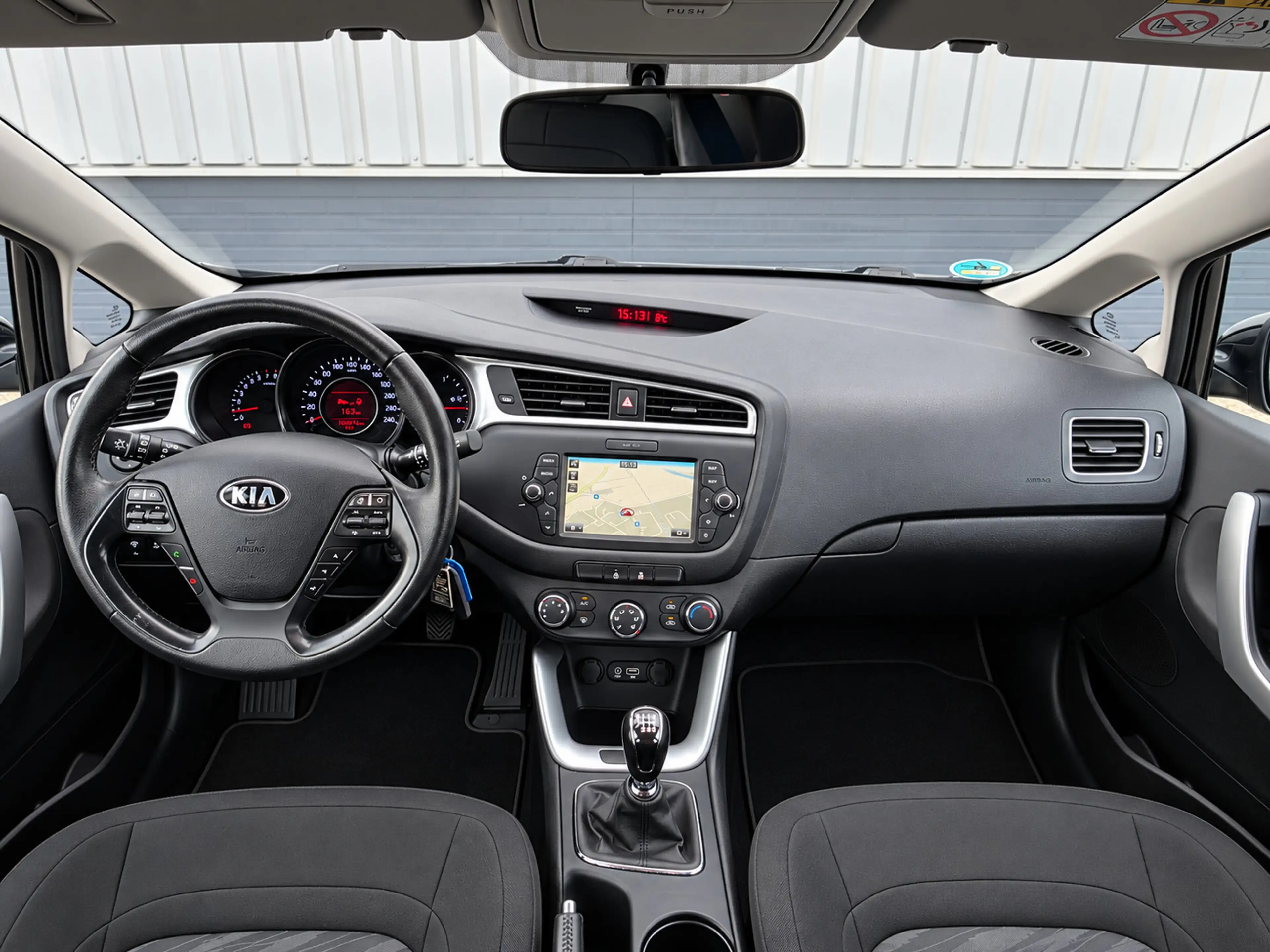 Kia Ceed SW / cee'd SW Sportswagon 1.0 T-GDi First Edition | CAMERA | NAV — photo 2