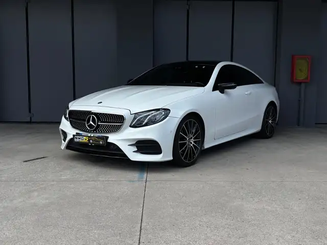 Mercedes-Benz E-Class view 6