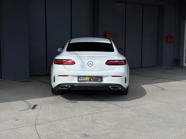 Mercedes-Benz E-Class view 7