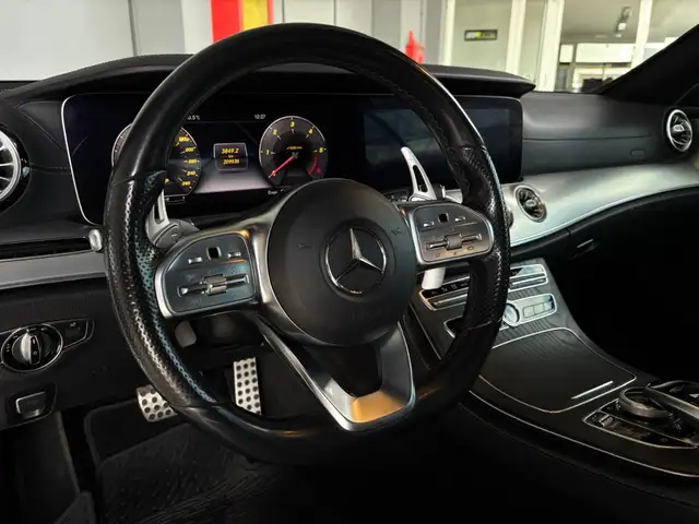 Mercedes-Benz E-Class view 12