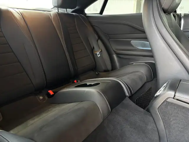 Mercedes-Benz E-Class view 9