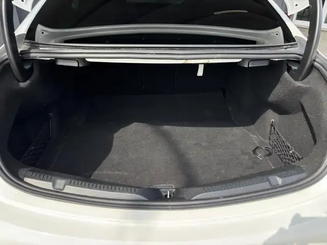 Mercedes-Benz E-Class view 10