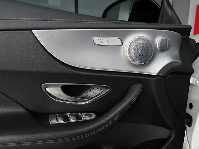 Mercedes-Benz E-Class view 13