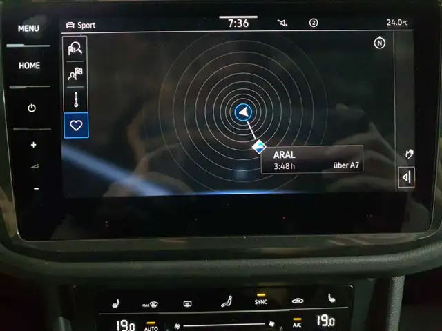 Volkswagen Tiguan view 12