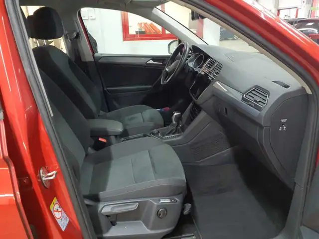 Volkswagen Tiguan view 8