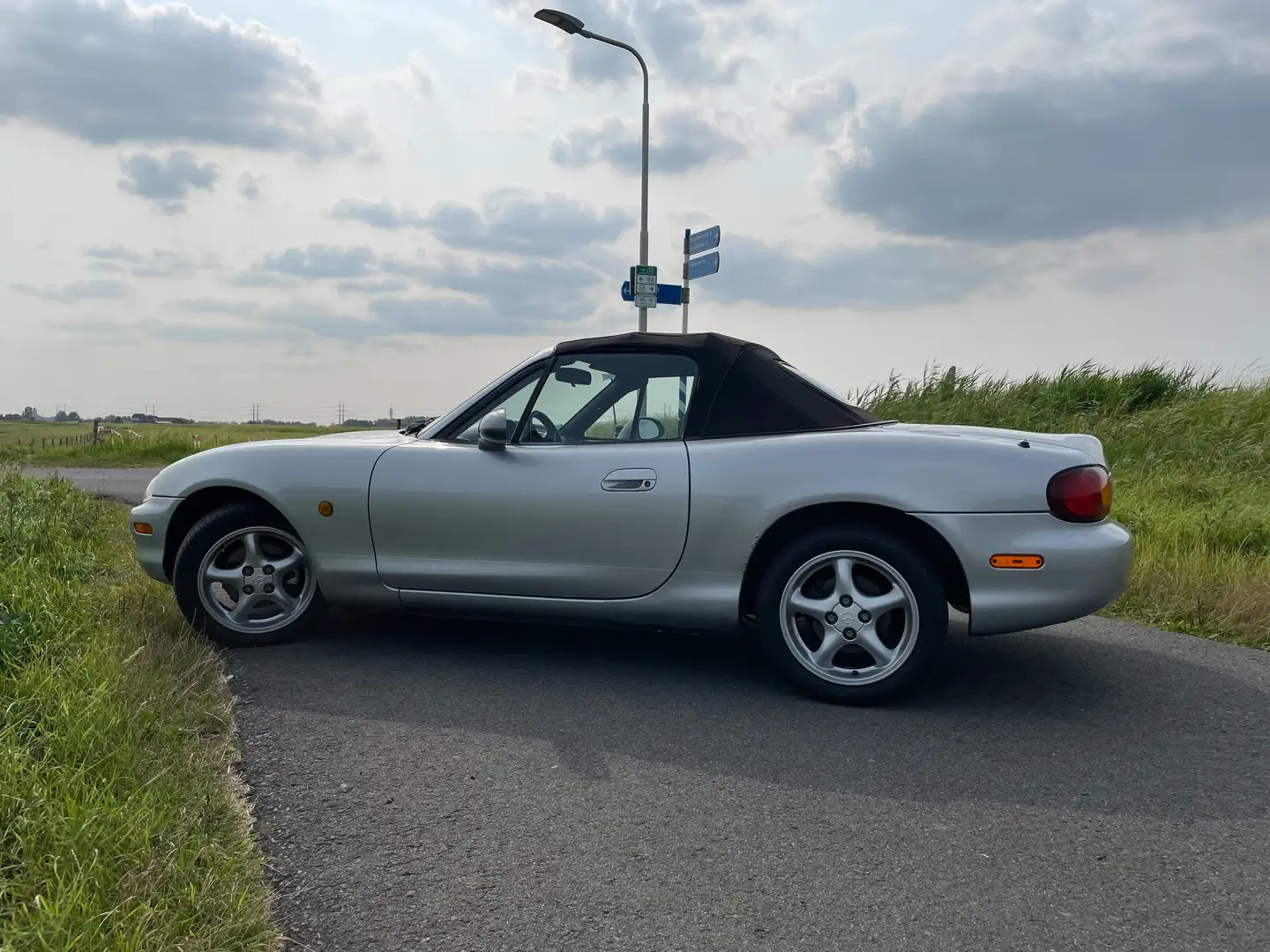 Mazda MX-5 MX-5 1.6i Zilver - 1