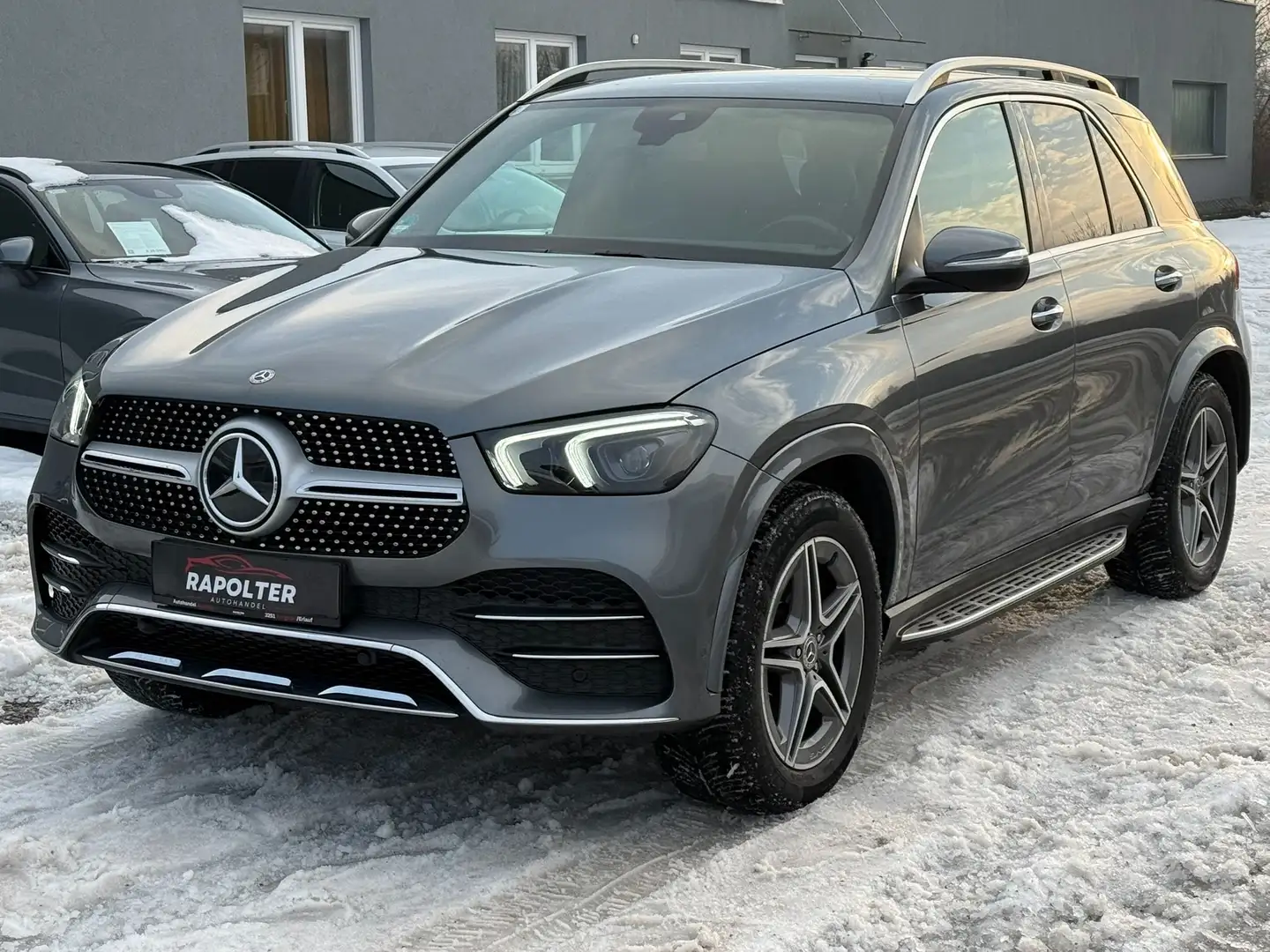 Mercedes-Benz GLE 300 GLE 300 d 4Matic AMG-Line/Standheizung/KeylessGo Grau - 1
