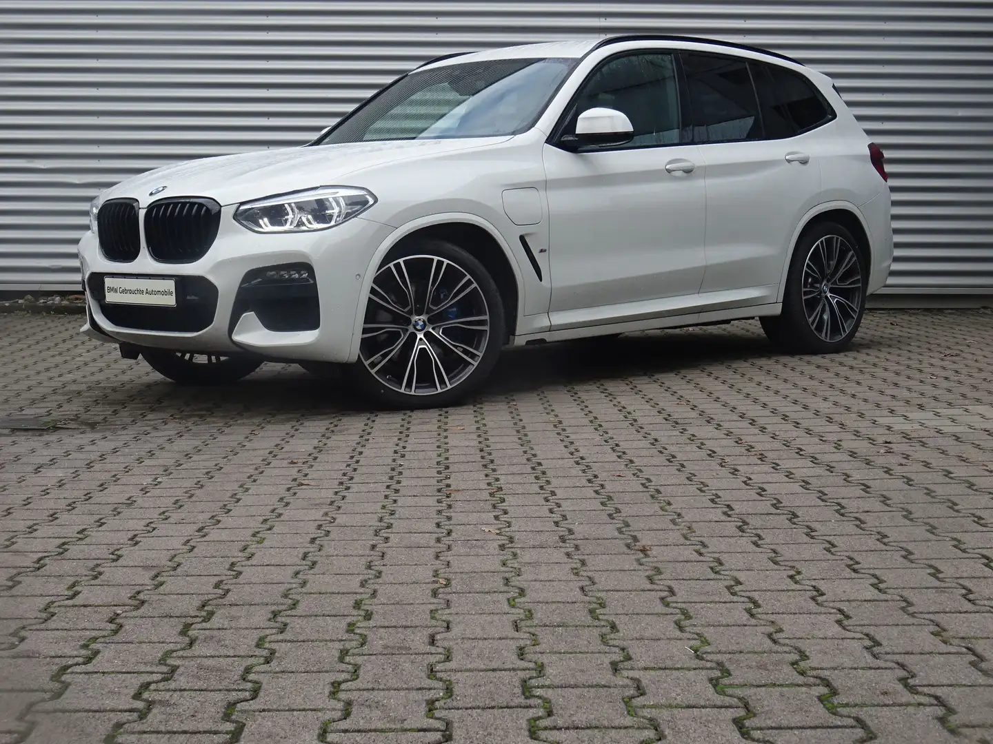 BMW X3 xDrive30e M Sport LivePro HuD HiFi adLED AHK Weiß - 2