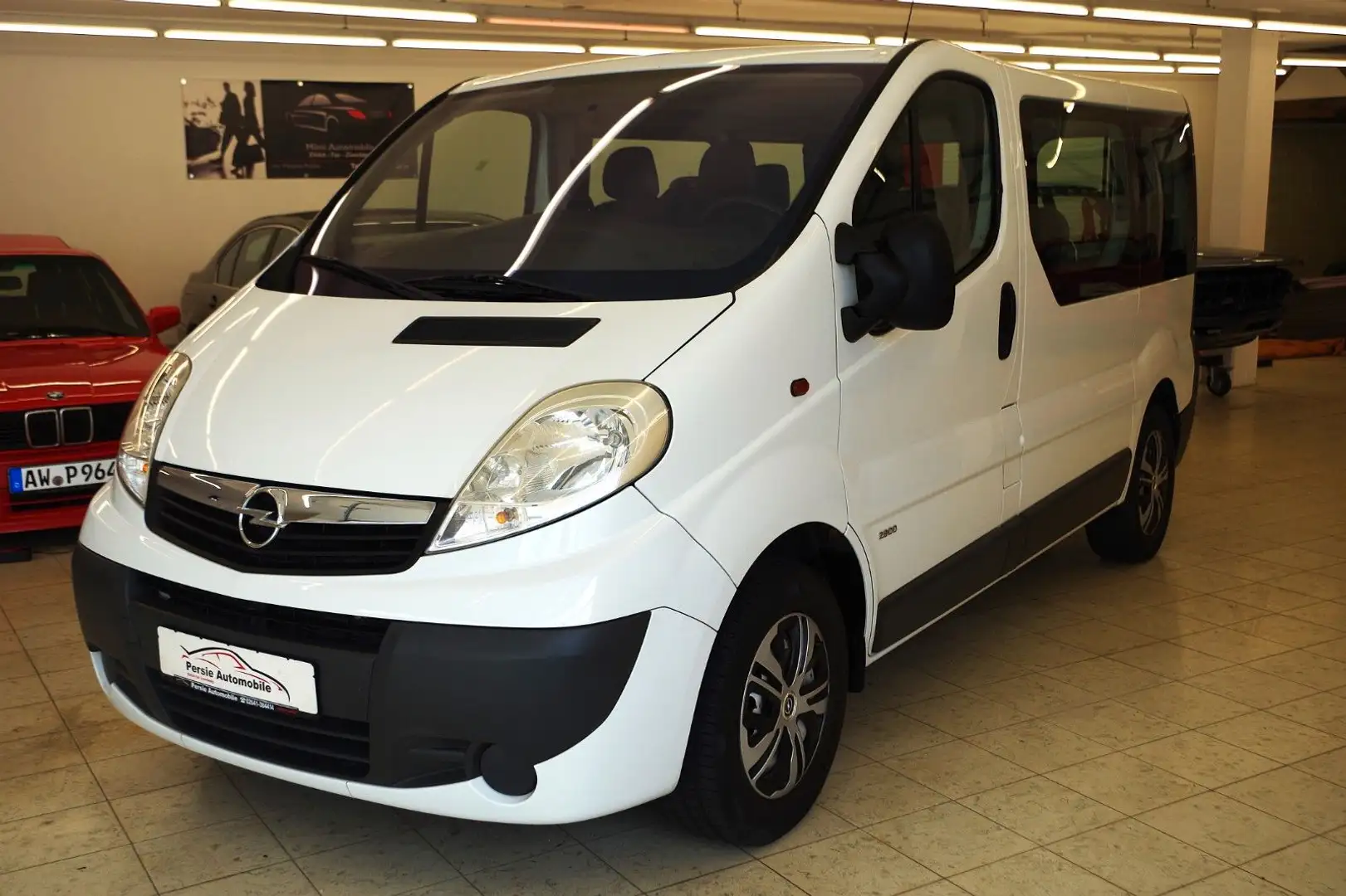Opel Vivaro Kombi, Service Neu ohne Rost!!!! Weiß - 1