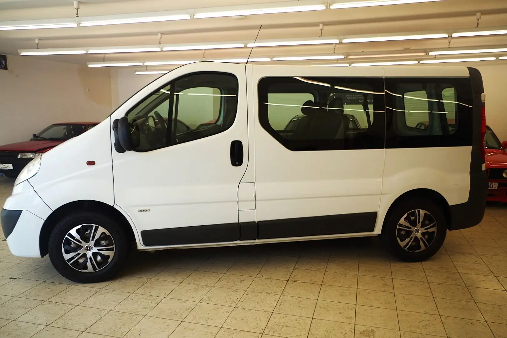 Opel Vivaro Kombi, Service Neu ohne Rost!!!! Weiß - 2