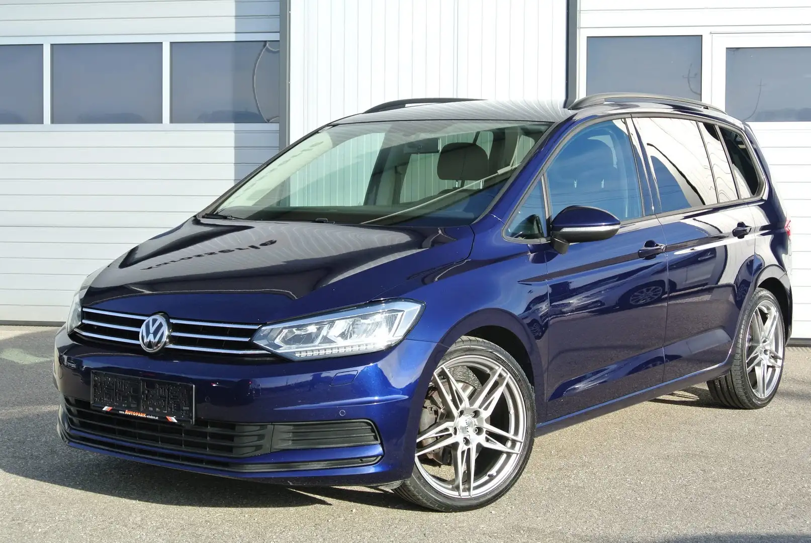 Volkswagen Touran 1.6 TDI Comfortline ** 7-SITZE ** LED * NAVI * Blau - 1