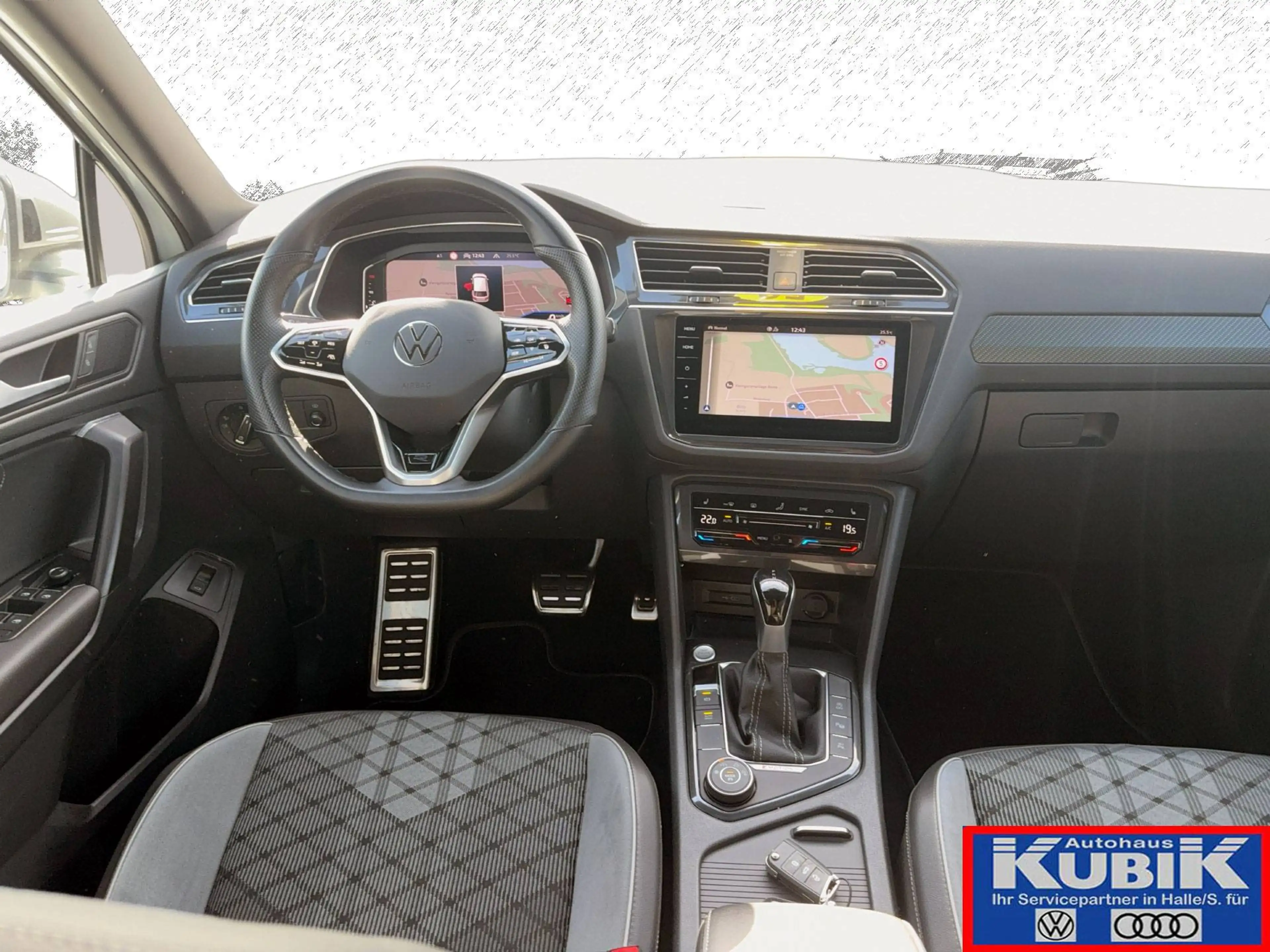 Volkswagen Tiguan Allspace R-Line 2.0 TDI 4motion DSG+IQ. Light+HUD+DCC+360 Ka — photo 6
