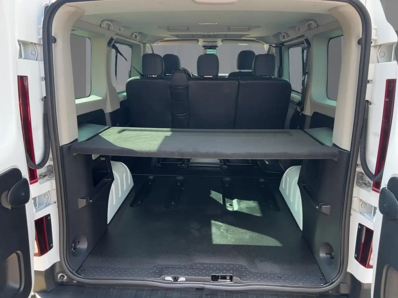 Renault Trafic 2.0 dCi 170 Combi, миниатюра 18
