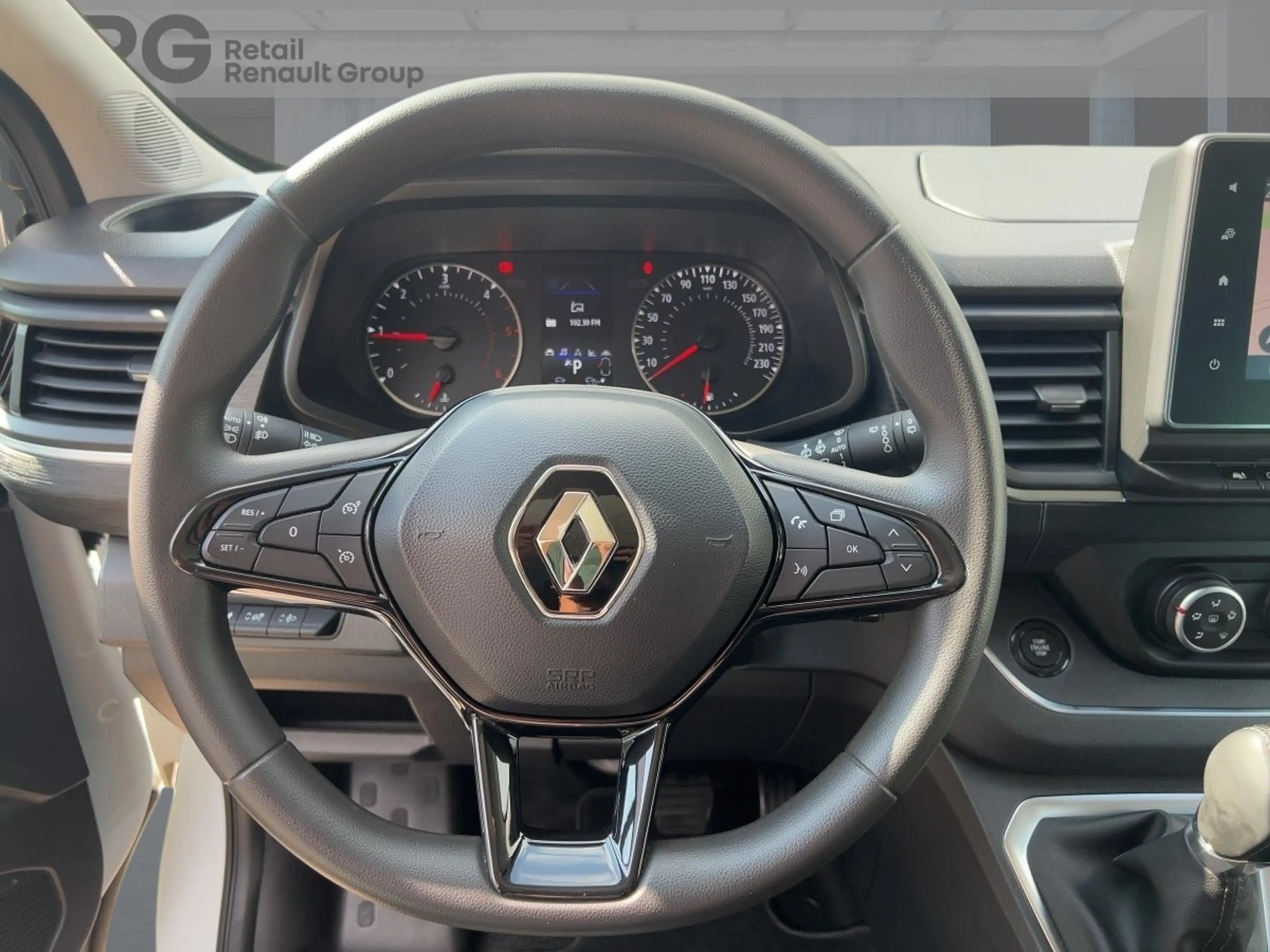 Renault Trafic 2.0 dCi 170 Combi — photo 11