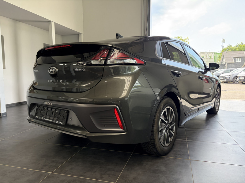 Hyundai IONIQ Prime Elektro FACEL. SITZBELÜFTUNG LED — photo 5