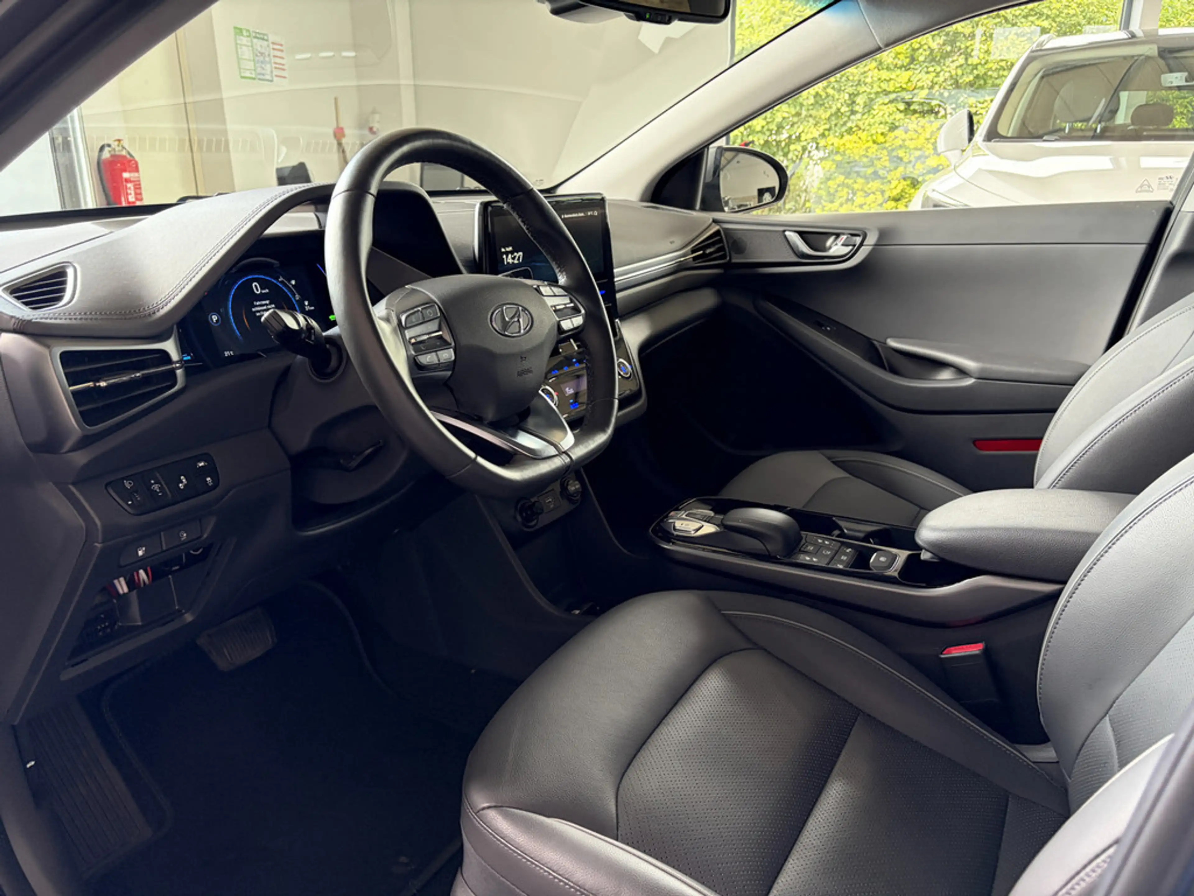 Hyundai IONIQ Prime Elektro FACEL. SITZBELÜFTUNG LED — photo 15