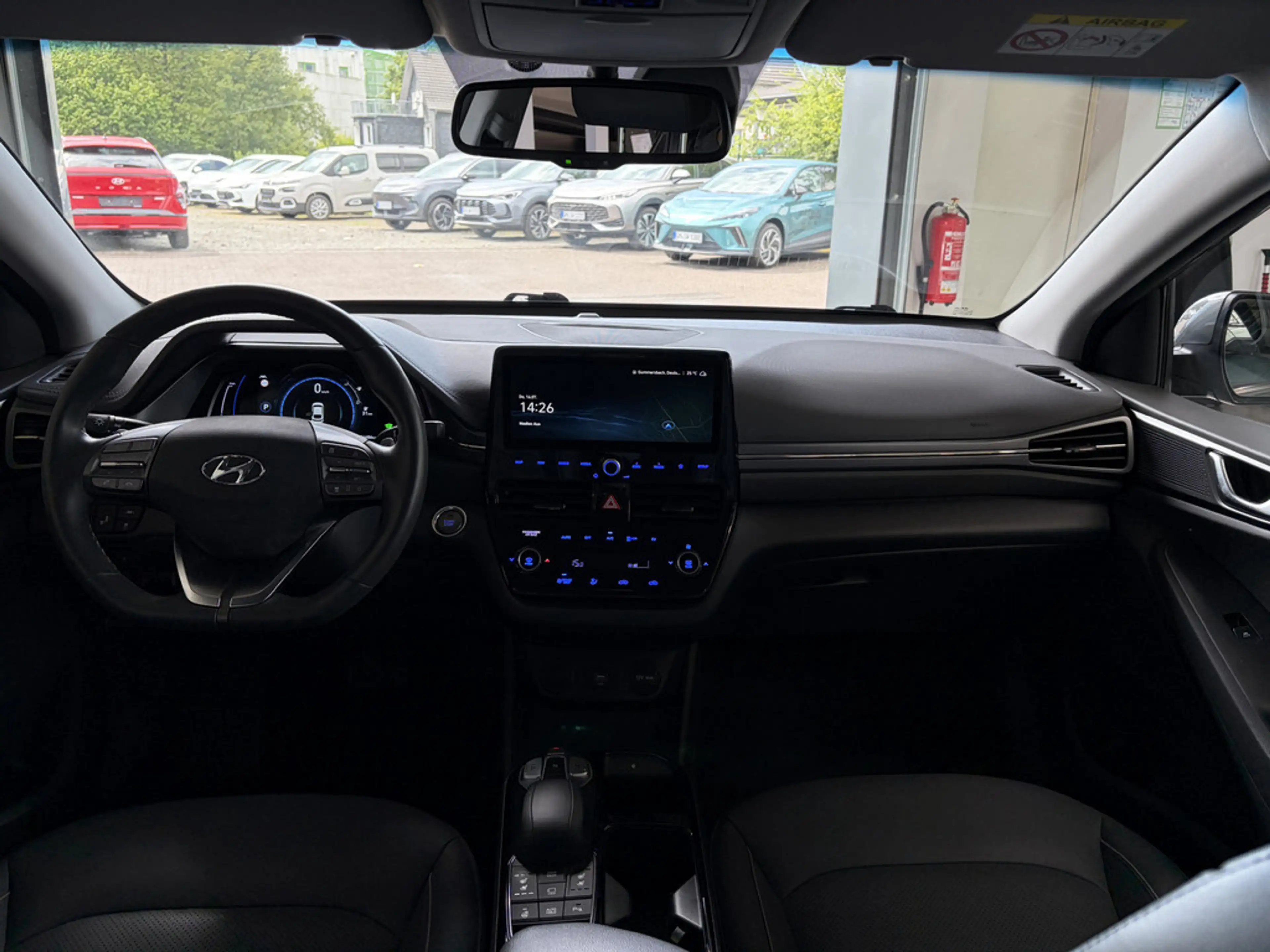 Hyundai IONIQ Prime Elektro FACEL. SITZBELÜFTUNG LED — photo 12