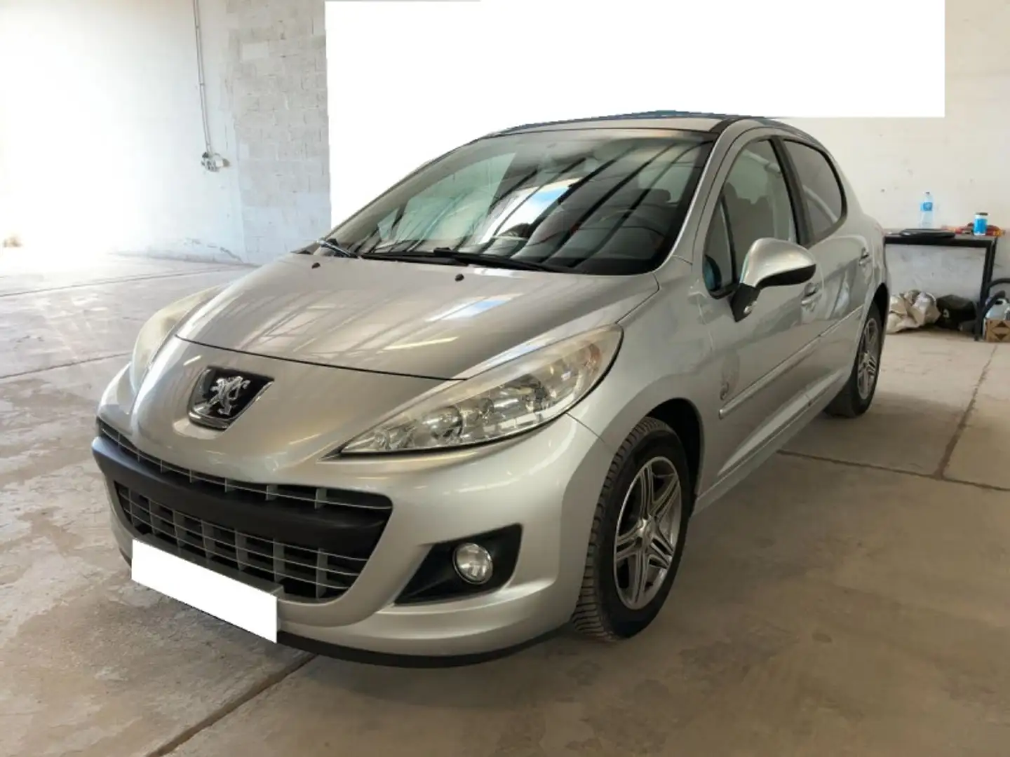 Peugeot 207 1.6 HDI FAP SERIE 64 5P Gris - 1