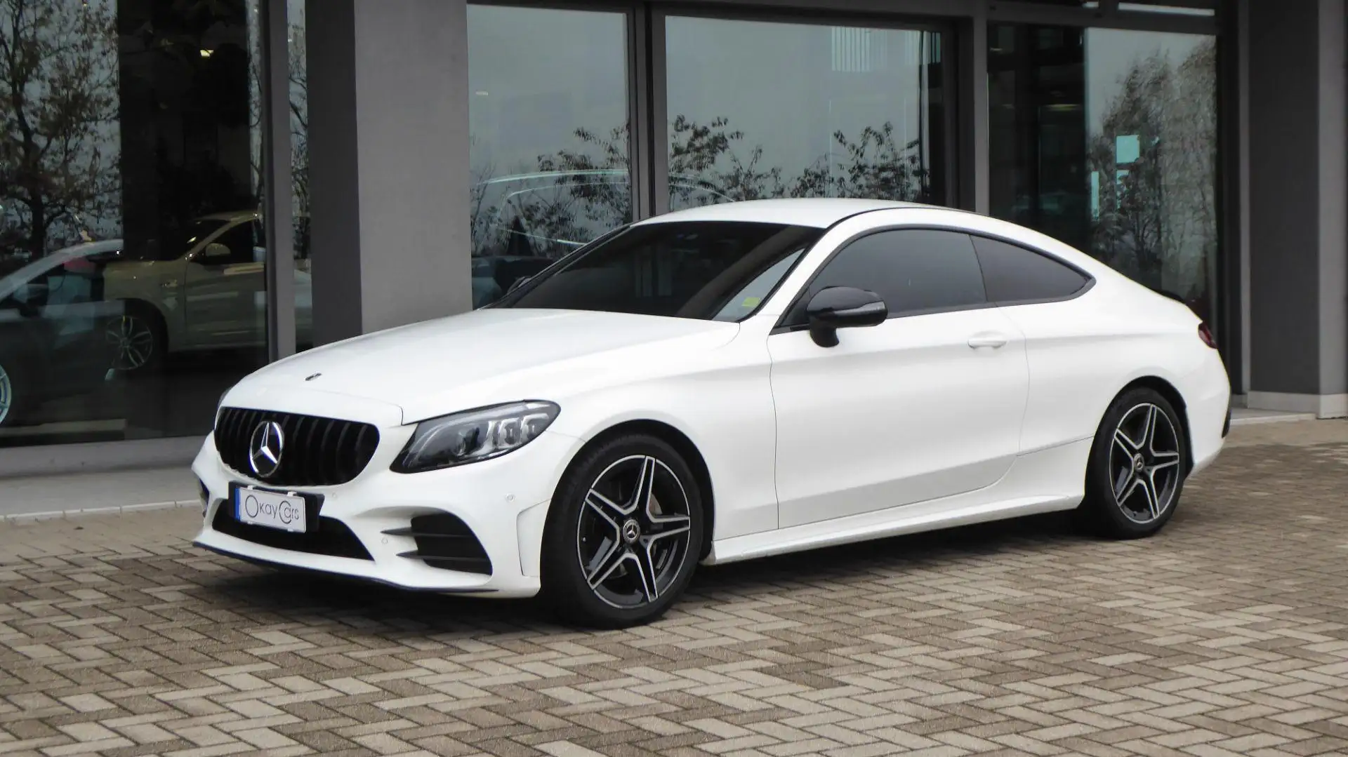 Mercedes-Benz C 220 d Auto Coupé Premium AMG Bianco - 1