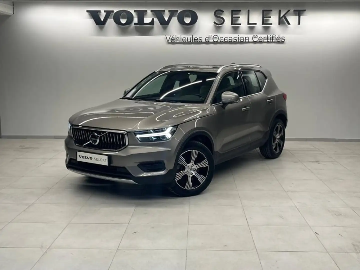 Volvo XC40 B4 197ch Inscription Luxe DCT 7 Gris - 1