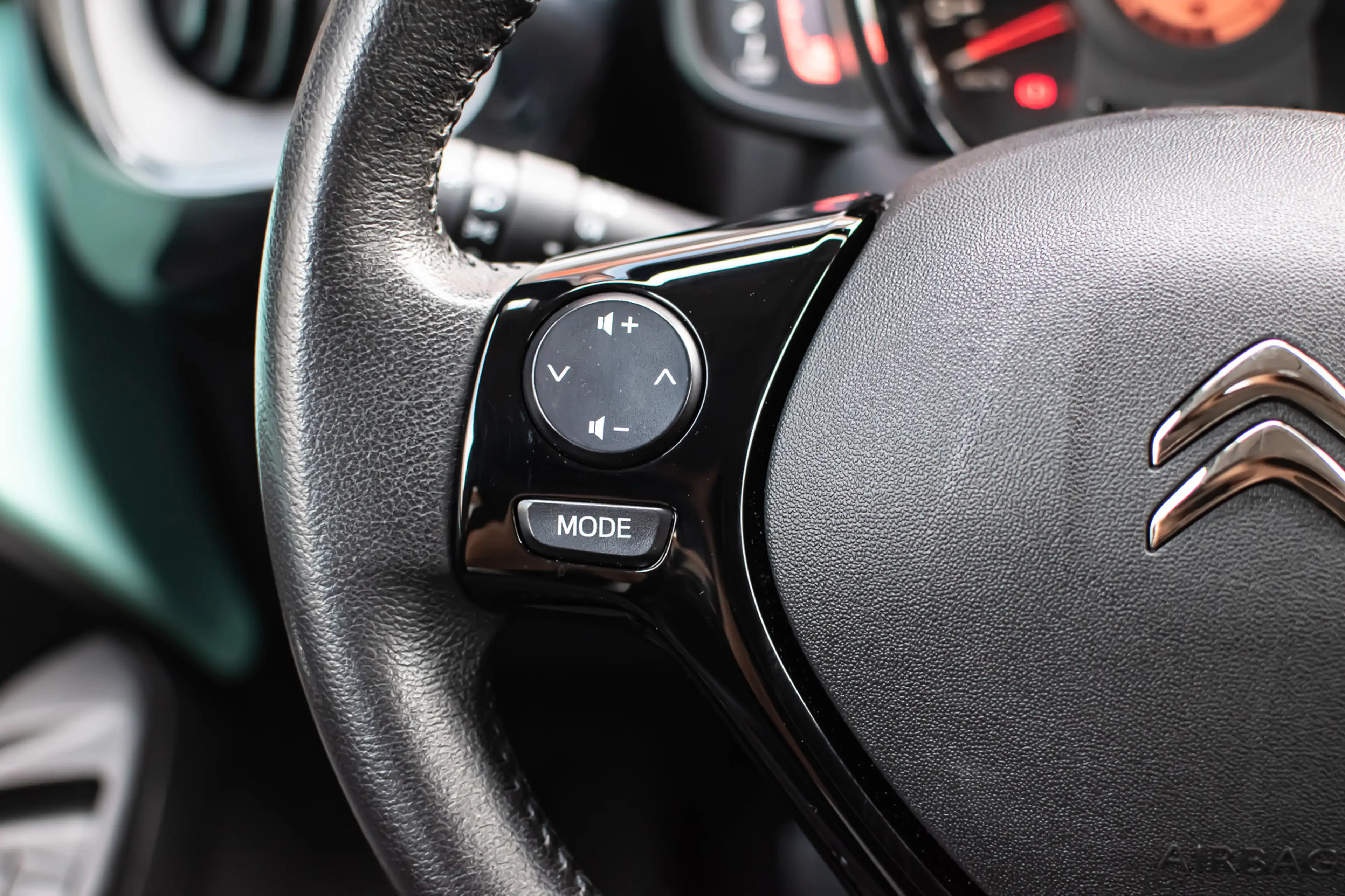 Citroen C1 1.0 VTi Airscape Shine|Camera — photo 25