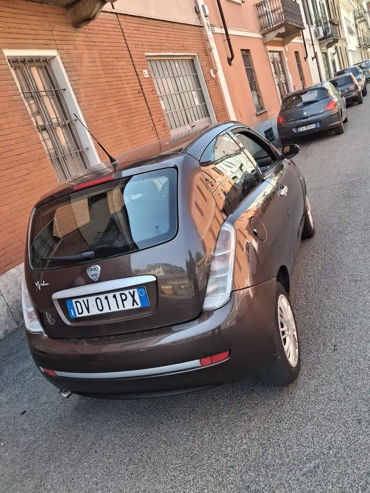 Lancia Ypsilon