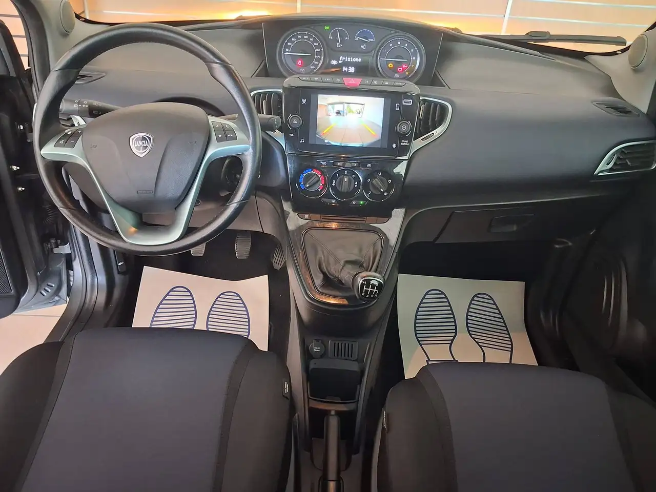 Lancia Ypsilon 2023 — фото 8