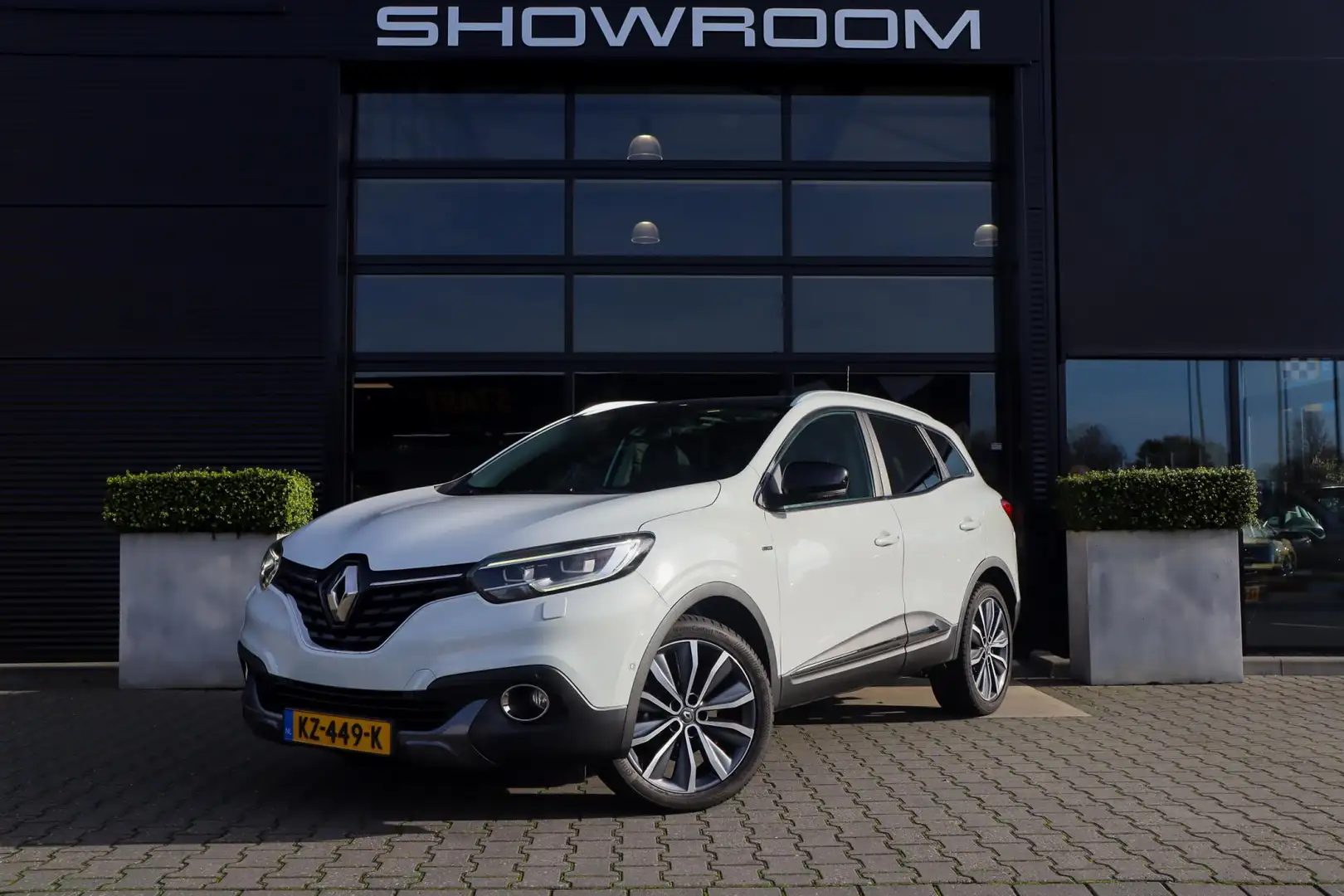 Renault Kadjar 1.2 TCe Bose, 131 PK, Camera, Trekhaak, Cruise! Weiß - 2