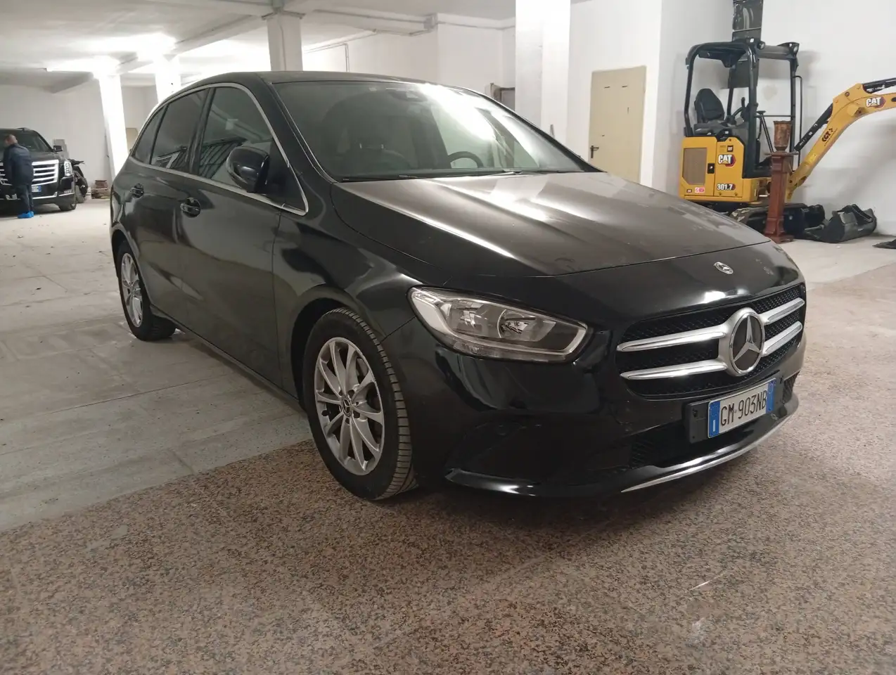 Mercedes-Benz B 180