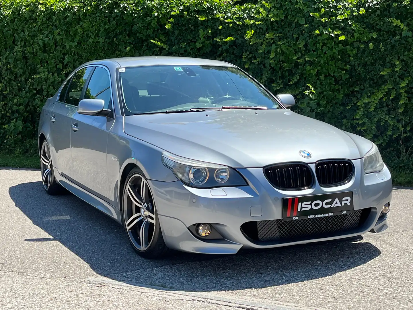 BMW 530 d /// M-PAKET // M-57 MOTOR // HEAD-UP // LED // Gris - 1