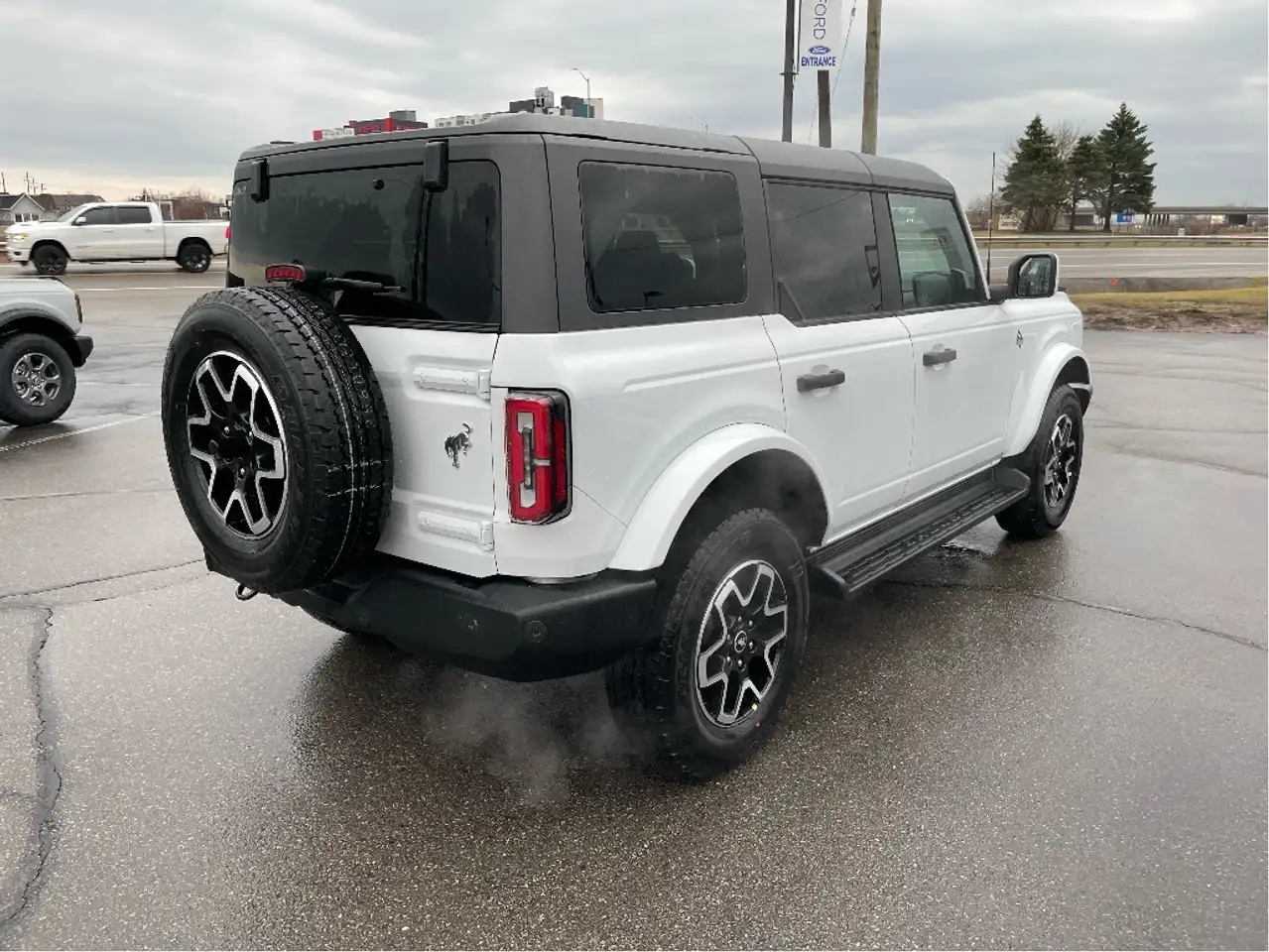 Ford Bronco снимка Ford Bronco
