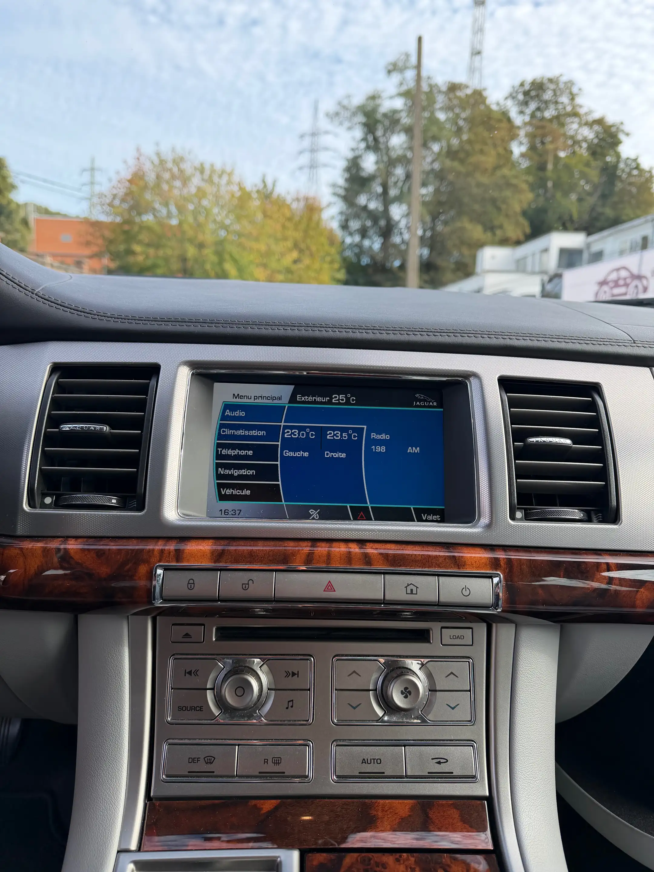 Jaguar XF XF 3.0 Turbo V6 Luxury DPF — photo 15