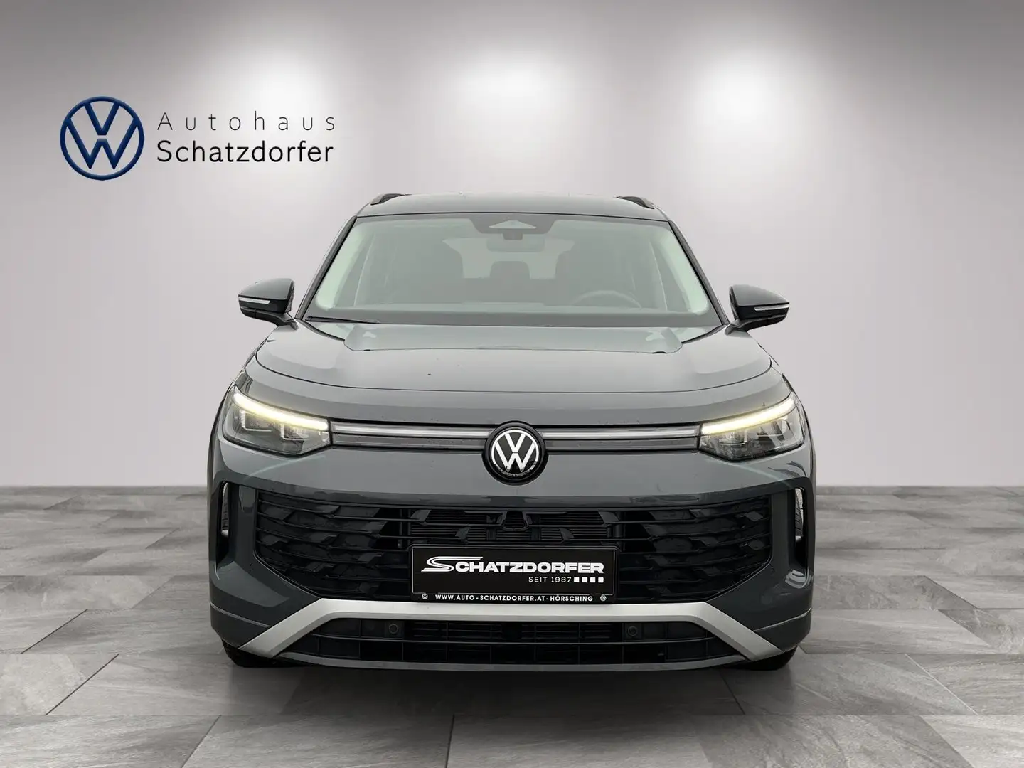 Volkswagen Tayron Life eTSI DSG Grau - 2