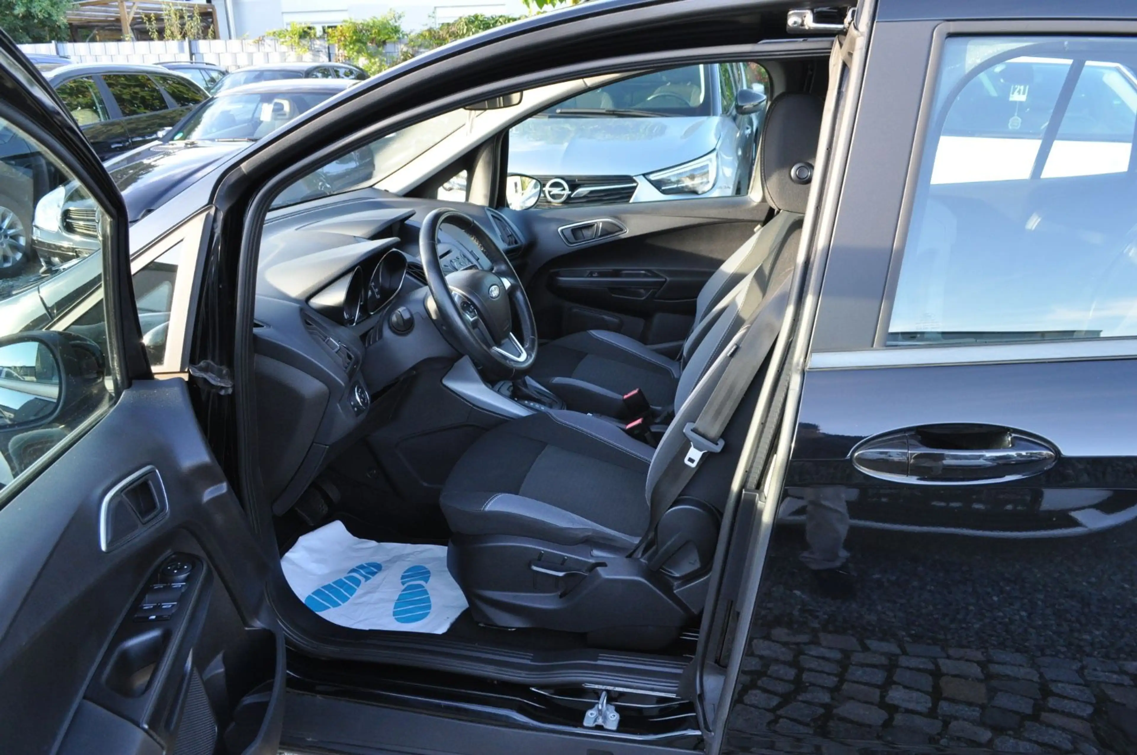 Ford B-Max B-MAX Sync Edition / S-HEIZUNG/AHK — photo 6
