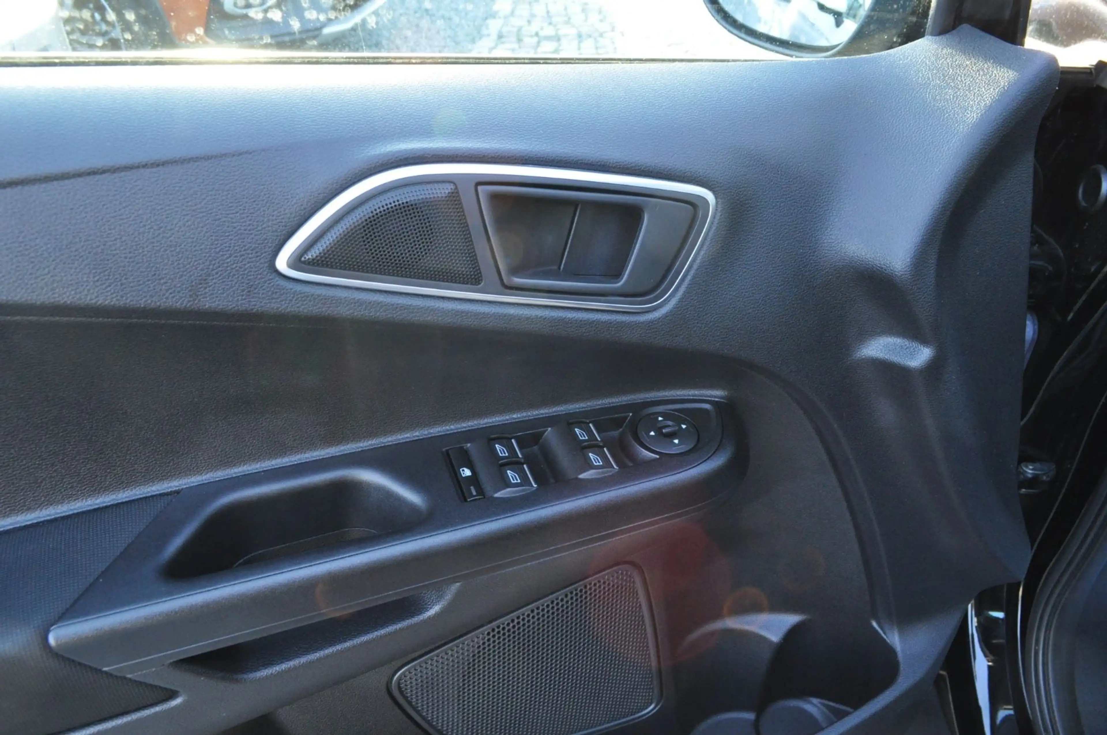 Ford B-Max B-MAX Sync Edition / S-HEIZUNG/AHK — photo 13