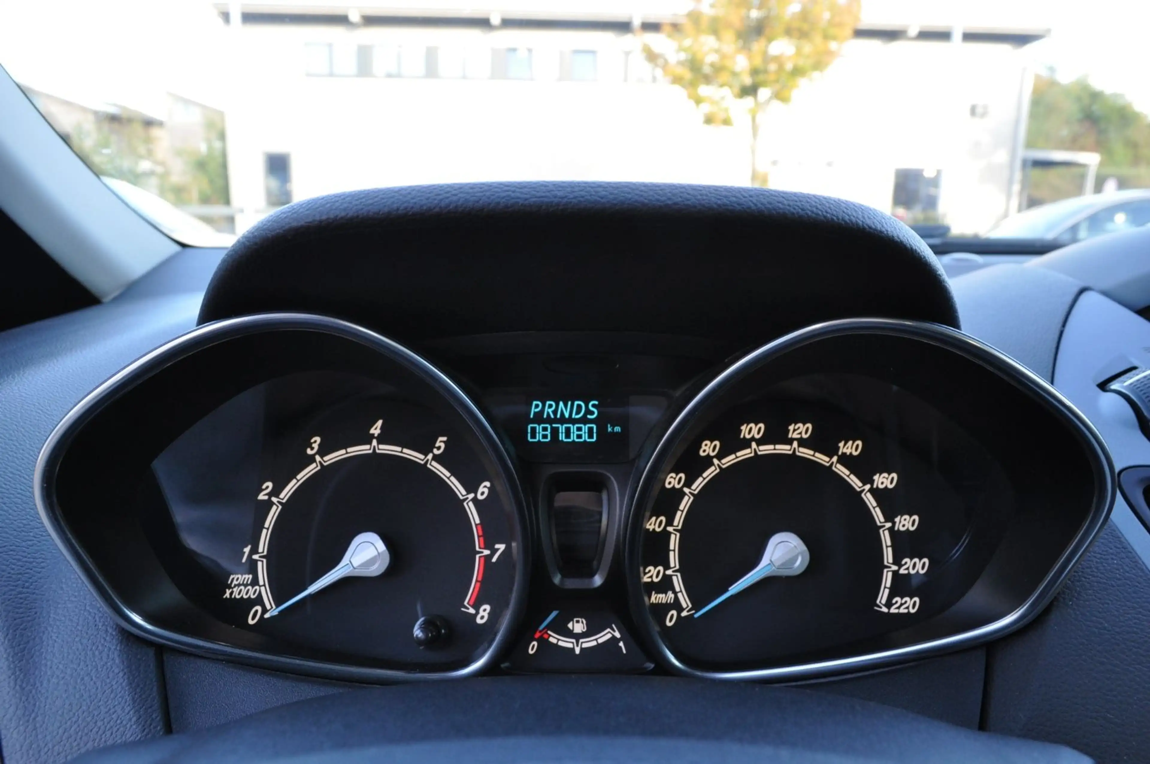 Ford B-Max B-MAX Sync Edition / S-HEIZUNG/AHK — photo 12