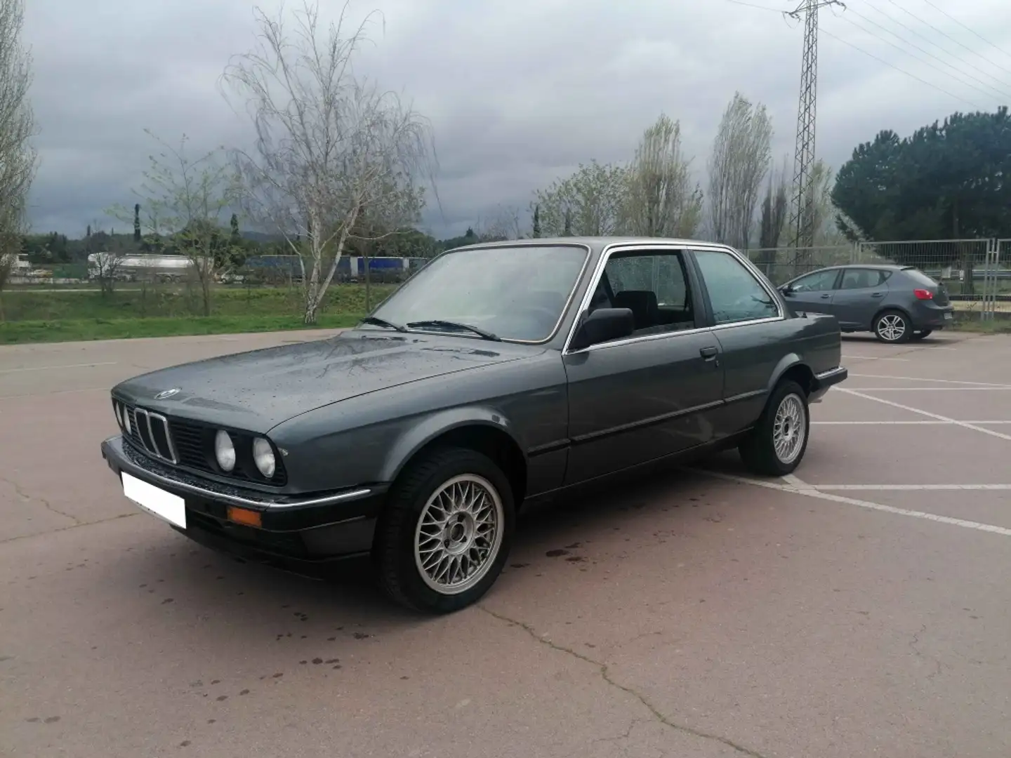 BMW 320 320i - 1