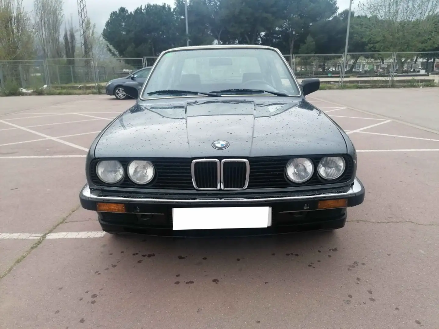 BMW 320 320i - 2