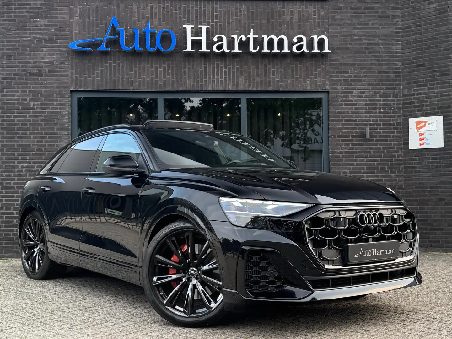 Audi Q8 60 TFSI e quattro S Competition PANO|B&O|HUD|SOFTC Zwart - 1