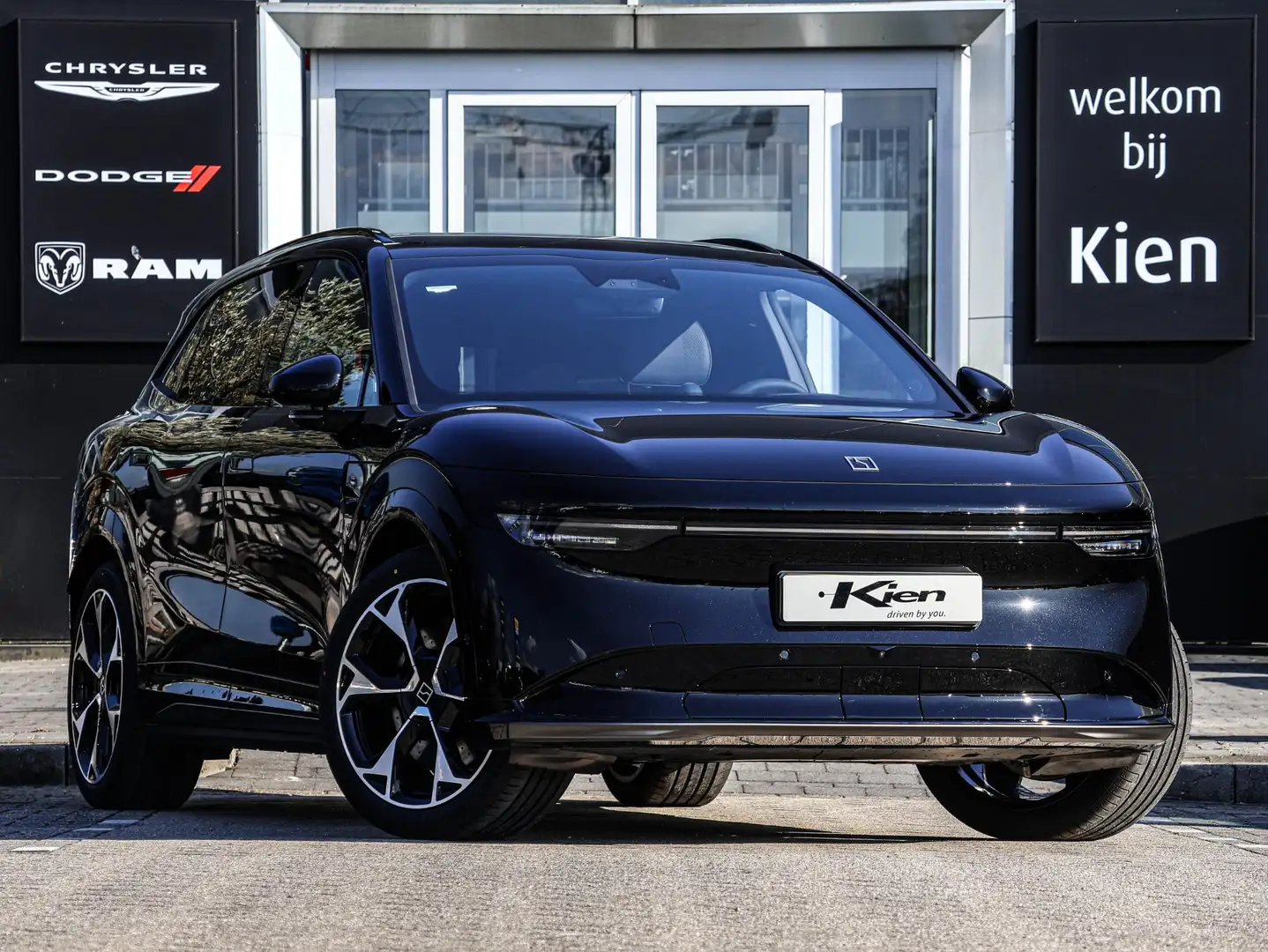 Zeekr 7X Privilege 100 kWh 534 km actieradius | Luchtvering Schwarz - 1