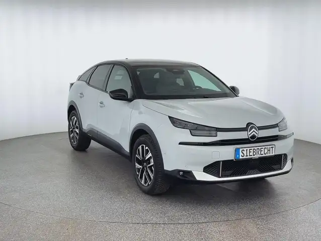 Citroen C4 view 3
