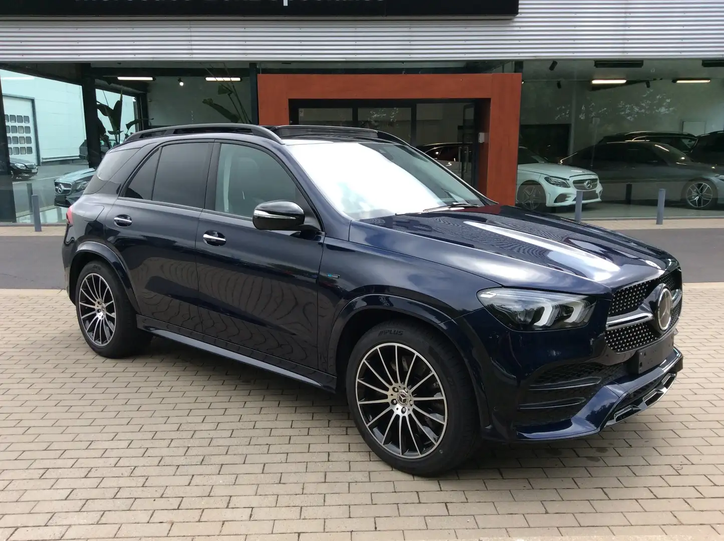 Mercedes-Benz GLE 350 GLE 350 de 4Matic 9G-TRONIC AMG Line * PANO* NIGHT Bleu - 2