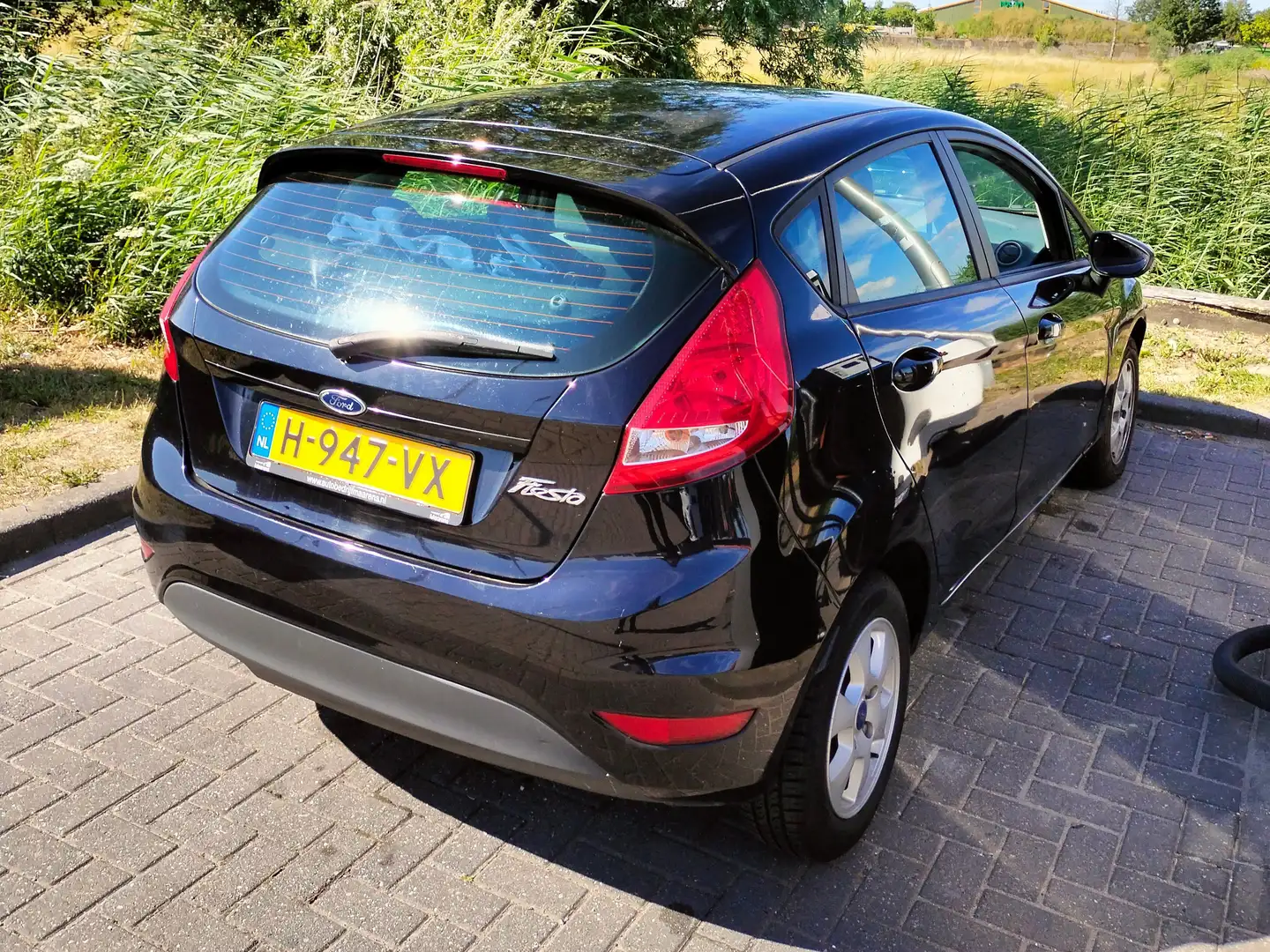 Ford Fiesta Fiesta 1.25 Ghia Negro - 2