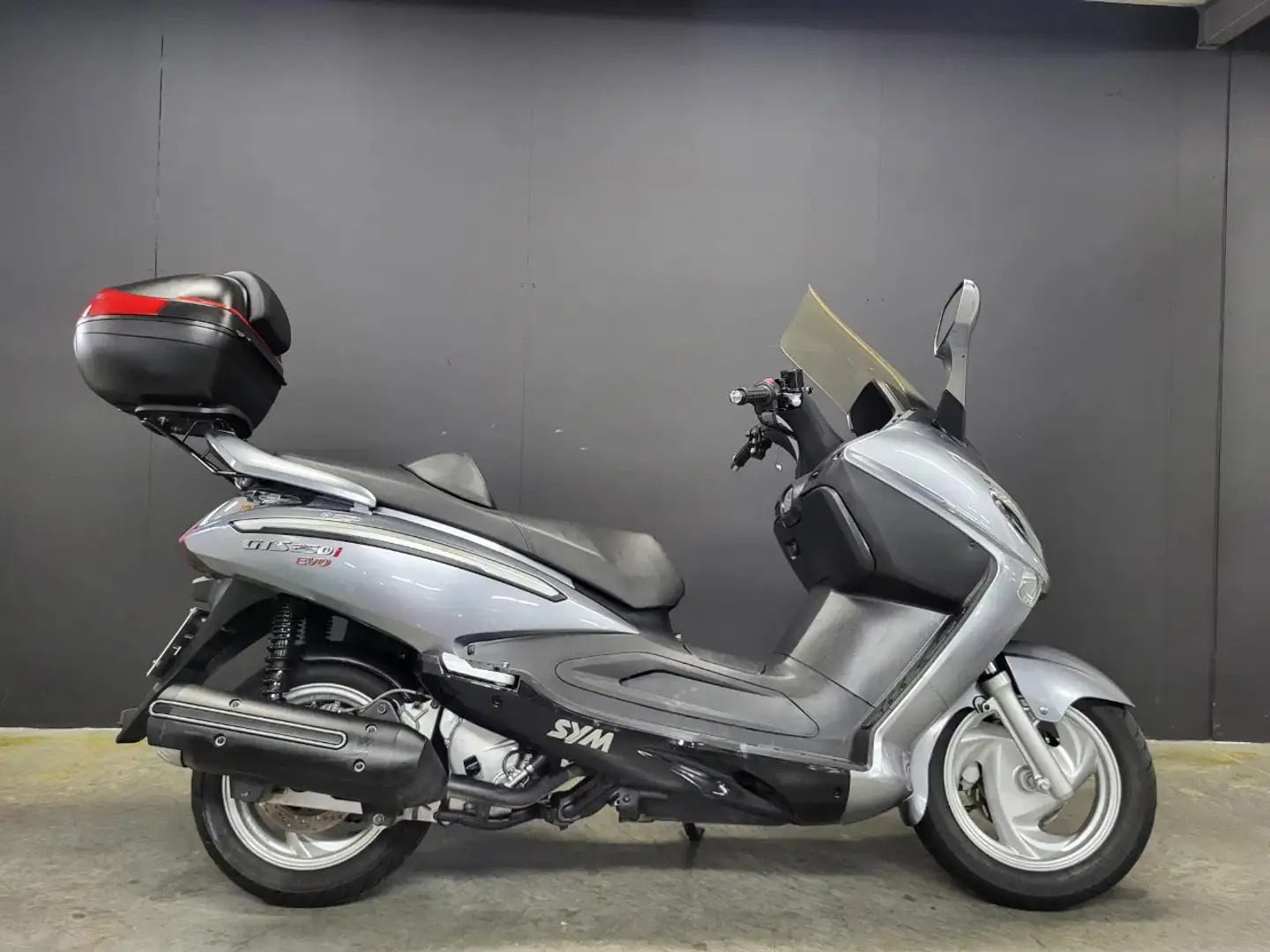 SYM GTS 250 250i (A2) - 2