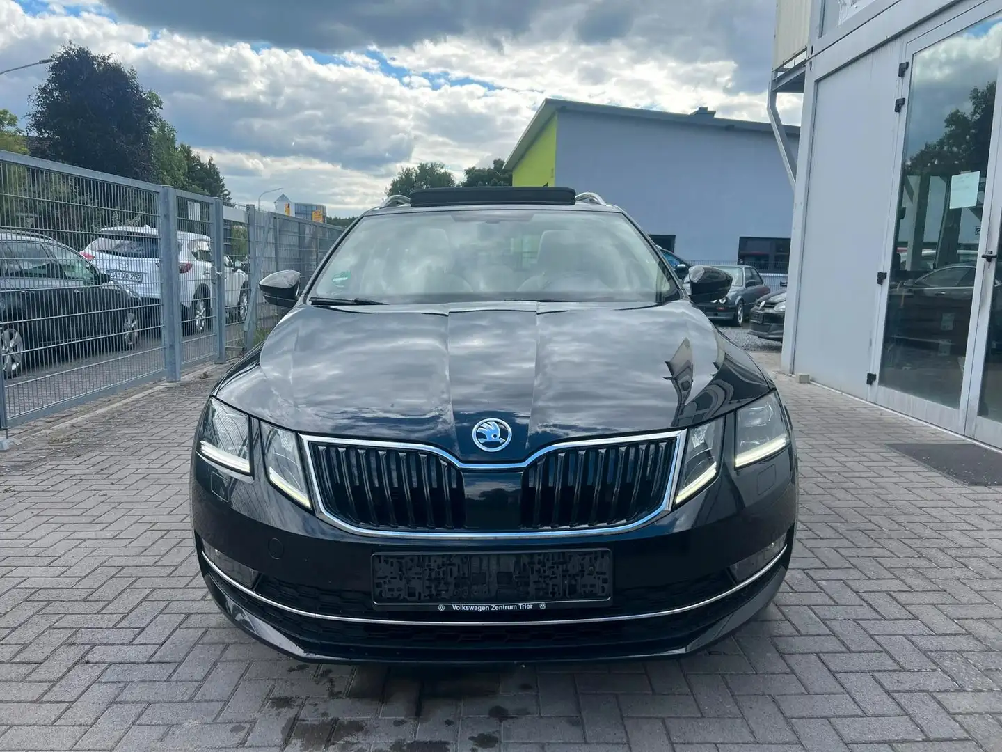 Skoda Octavia Combi Style DSG Panorama Navi Nero - 2