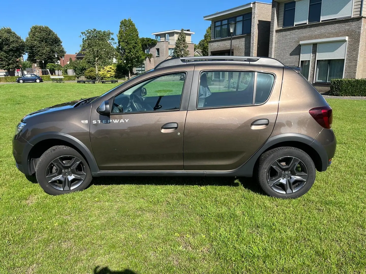 Dacia Sandero 0.9 TCe Bi-F SL Stp Bruin - 2